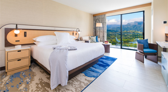 Renovated Rainforest-View Room - One King Bed