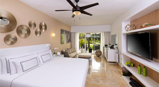 The Level Tropical Palms Suite by Stay Well