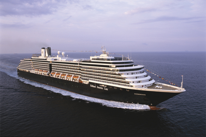 rotterdam cruise ship capacity